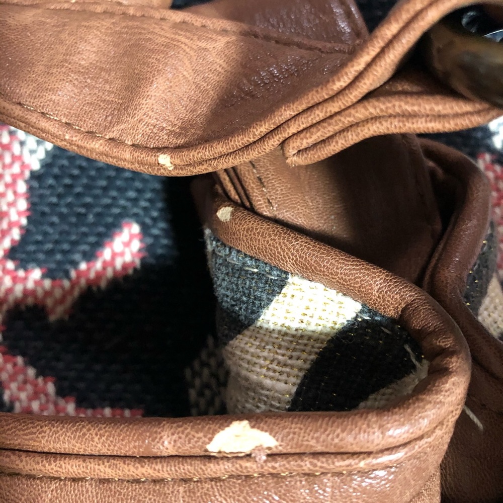 BLACK RIVET PURSE - Picture 3 of 8